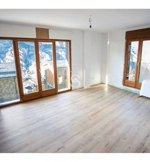 Obra Nueva en Canillo, Sterling