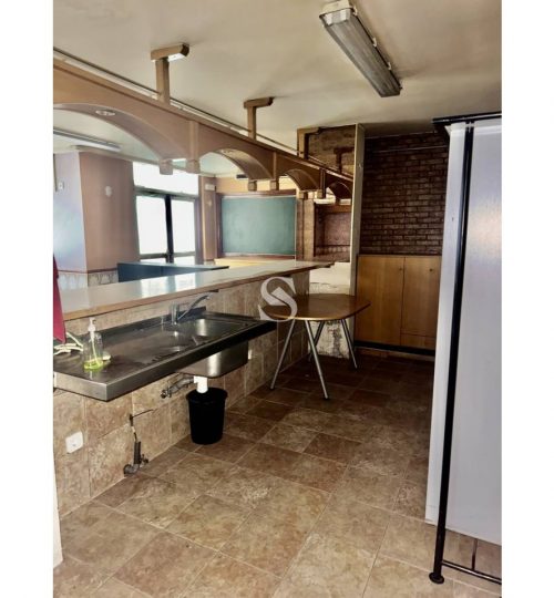 Commercial space for rent in Encamp, Sterling