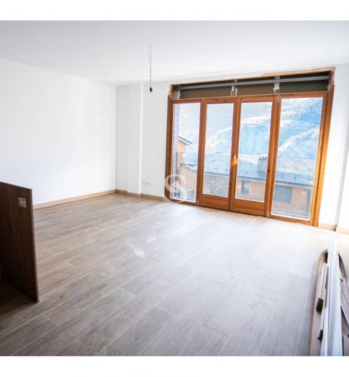Obra Nueva en Canillo, Sterling