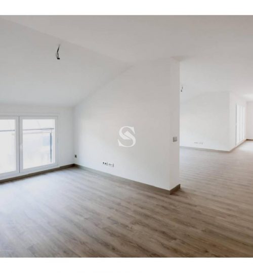 Penthouse for sale in the center of Andorra la Vella, Sterling