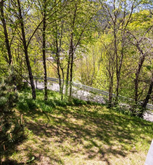 Chalet unifamiliar con jardín y terreno construible en venta – Anyós (La Massana), Sterling