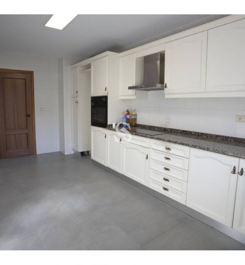 Renovated apartment for rent in La Massana with all-day sun – 5 bedrooms and spectacular views, Sterling