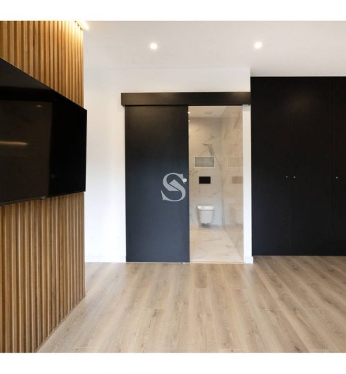 Exclusive duplex with panoramic views in the heart of La Massana, Sterling