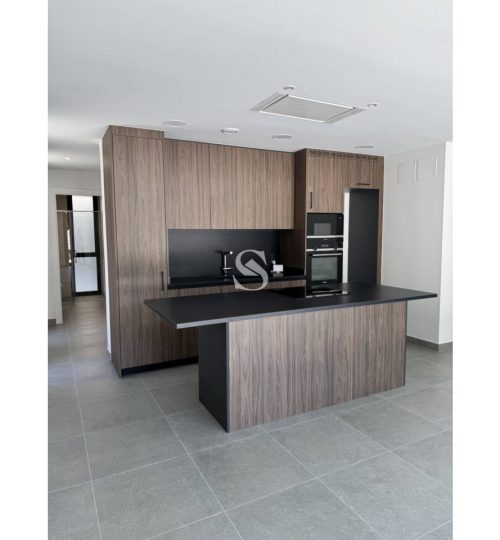 Chalet pareado con terraza y vistas en Pal, Sterling