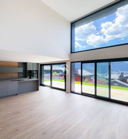 Luxury villa with 403 m² garden, views and high-end finishes in La Massana, Sterling