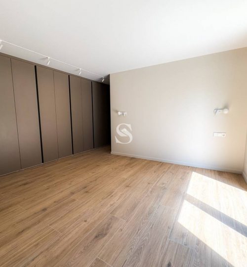 Luxury villa with 403 m² garden, views and high-end finishes in La Massana, Sterling