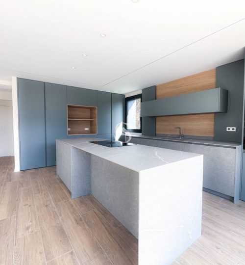 Luxury villa with 403 m² garden, views and high-end finishes in La Massana, Sterling