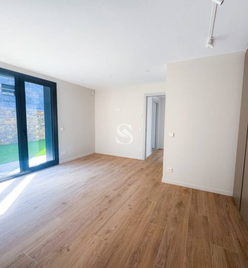 Luxury villa with 403 m² garden, views and high-end finishes in La Massana, Sterling