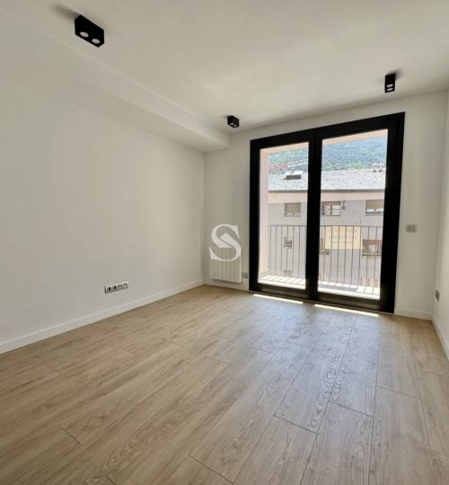 Piso moderno en alquiler y luminoso a 10 min del centro de Andorra la Vella