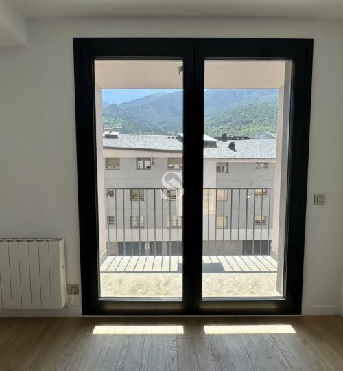 Piso moderno en alquiler y luminoso a 10 min del centro de Andorra la Vella